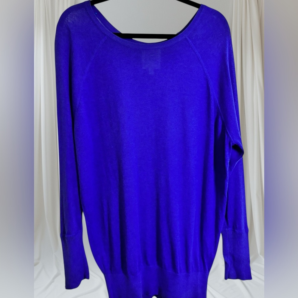 Elegant Royal Blue Women's Crew Neck Sweater with Button Back Detail Size L EPOC